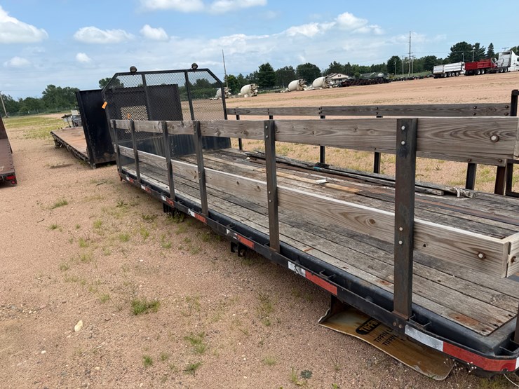 #3190-•-22’-steel-flatbed-image-14