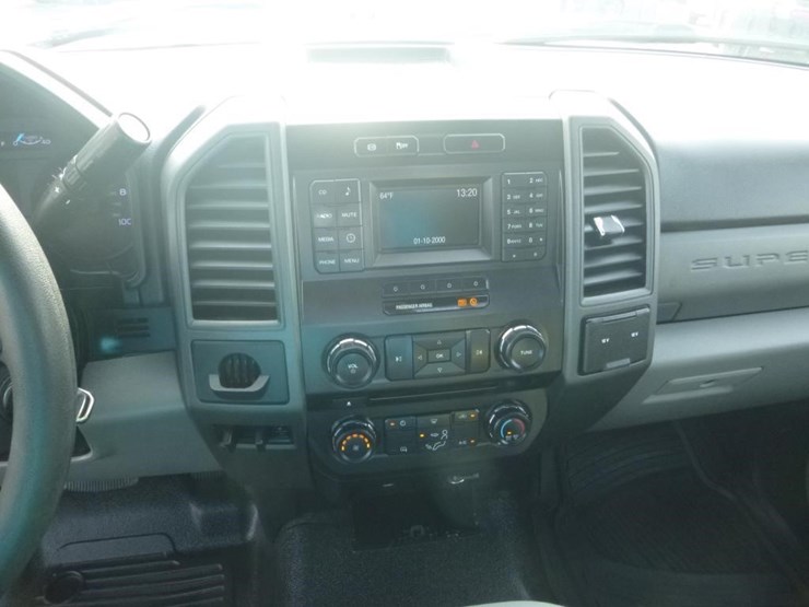 2018-ford-f550-image-16