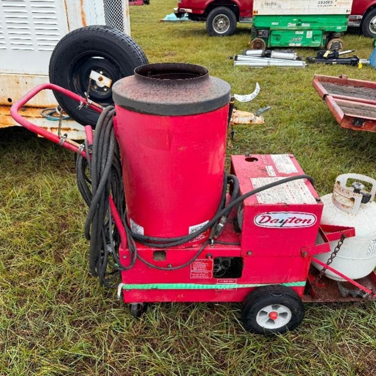 DAYTON 500 PSI PROPANE PRESSURE WASHER