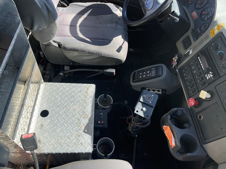 2012-international-durastar-4400-image-19