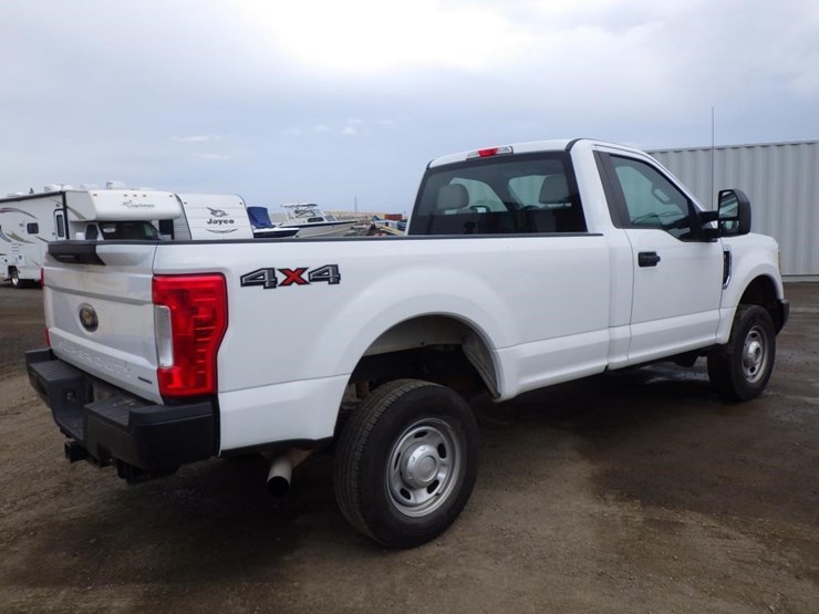 2017-ford-f350-image-3