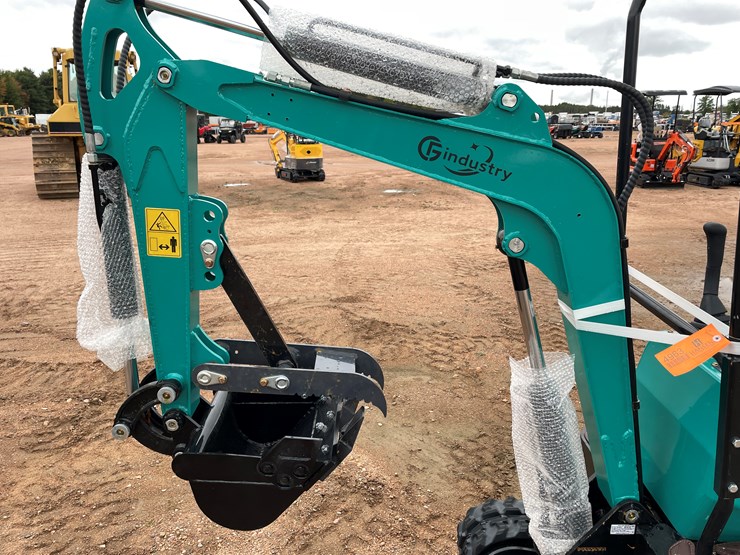 #1787-•-agt-qh12r-mini-excavator-image-12