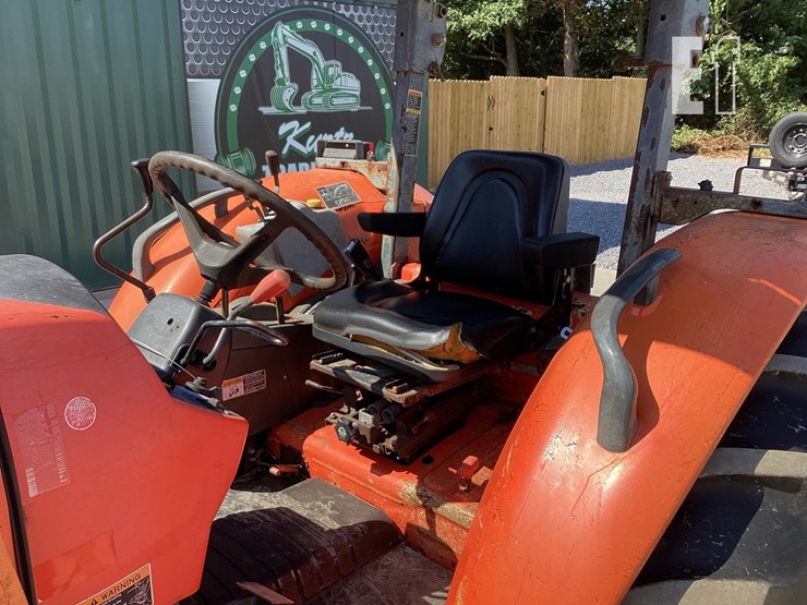 2016-kubota-m7060d-image-12