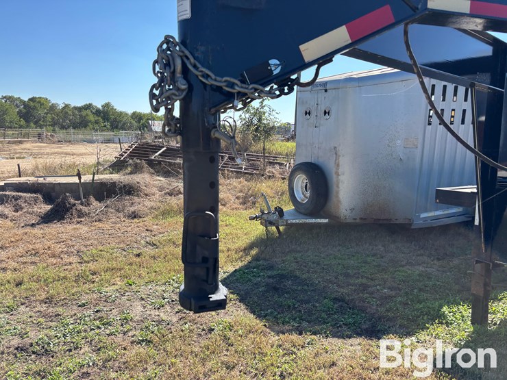 2015-travalong-t/a-gooseneck-flatbed-trailer-image-9