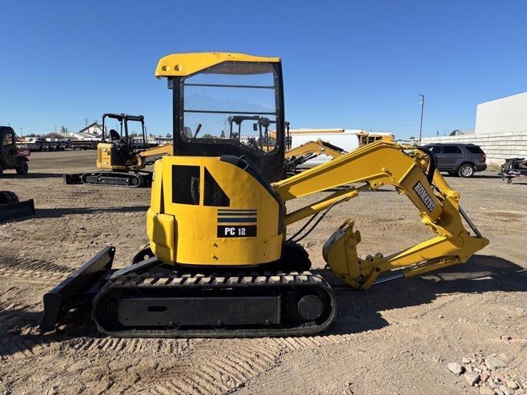 komatsu-pc12uu-2-image-7