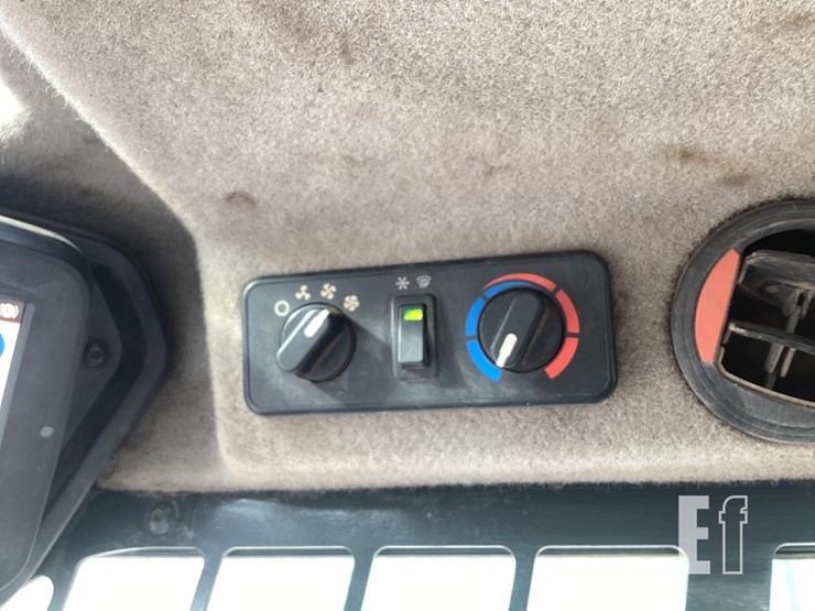 2021-bobcat-s76-image-17