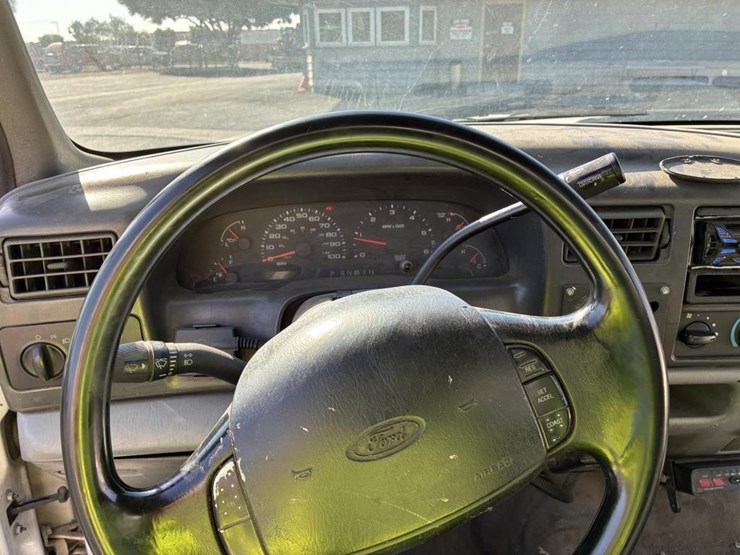 2002-ford-f450-image-19