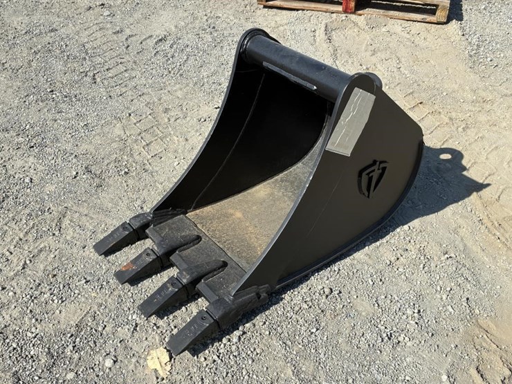 sany-excavator-bucket-w/-teeth-18"-image-1