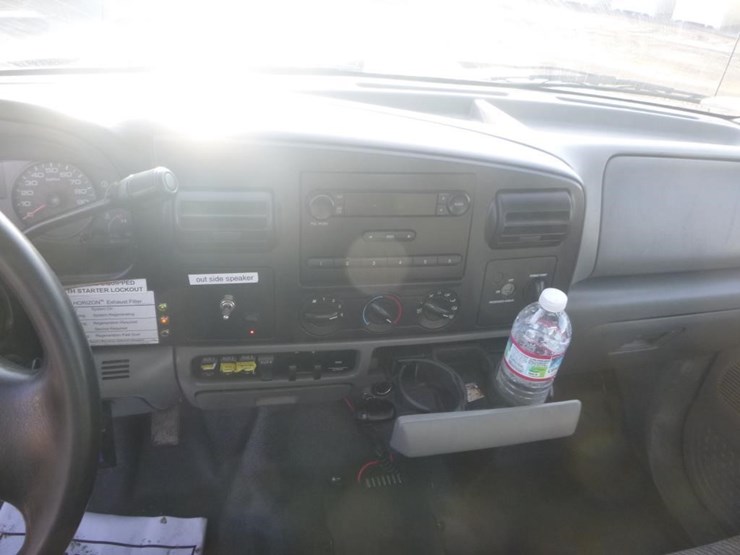 2006-ford-f450-image-17