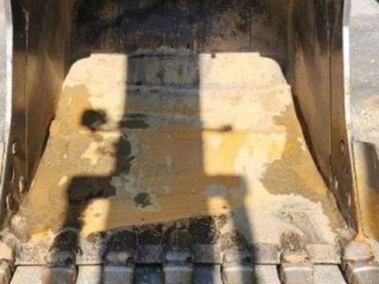 2019-caterpillar-325f-image-14