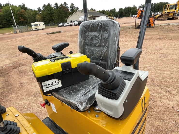 #1698-•-agt-mx12rx-mini-excavator-image-16