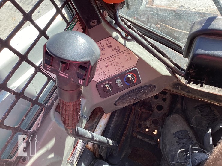 2015-bobcat-t450-image-15