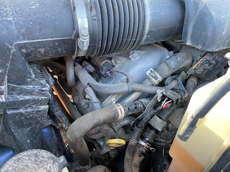 2015-toyota-tundra-sr5-image-45