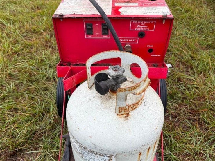 dayton-500-psi-propane-pressure-washer-image-2