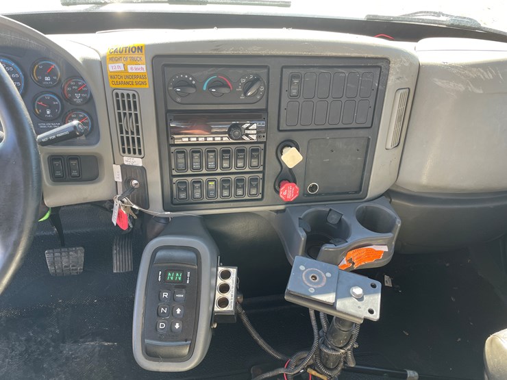 2012-international-durastar-4400-image-14