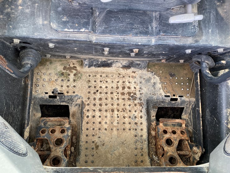 2014-bobcat-t650-image-24