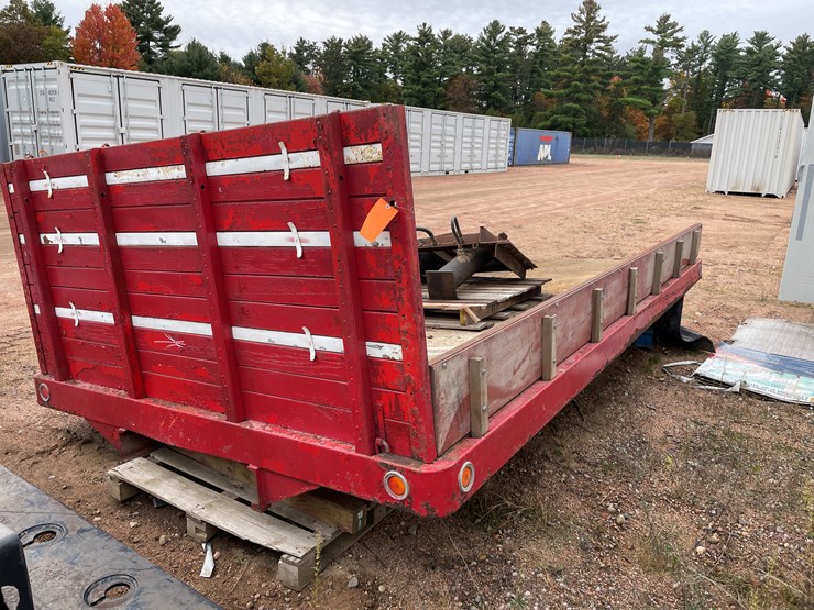 #3344-•-14'-steel-framed-wooden-dump-bed-image-1