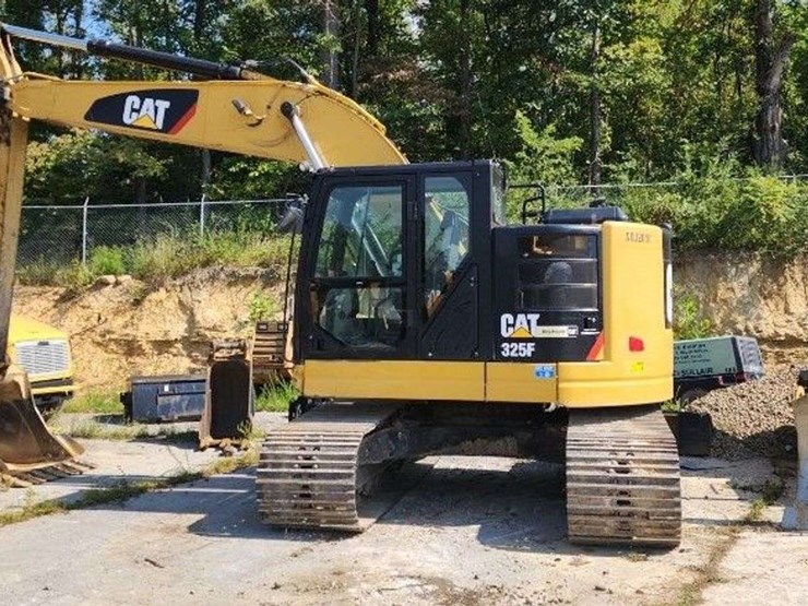 2019-caterpillar-325f-image-2