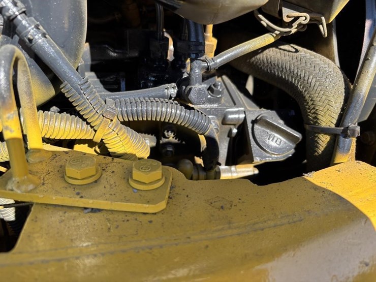 komatsu-pc12uu-2-image-33