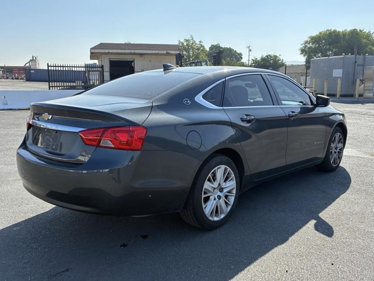 2018-chevrolet-impala-sedan-image-3