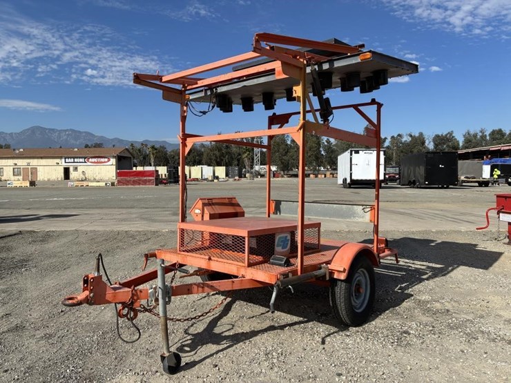 towable-arrow-board-image-1