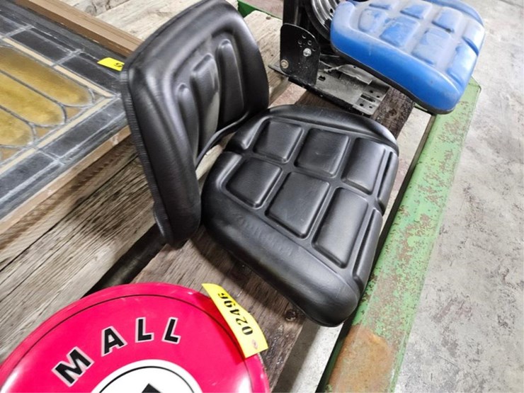 #2485-•-black-tractor-seat-image-3