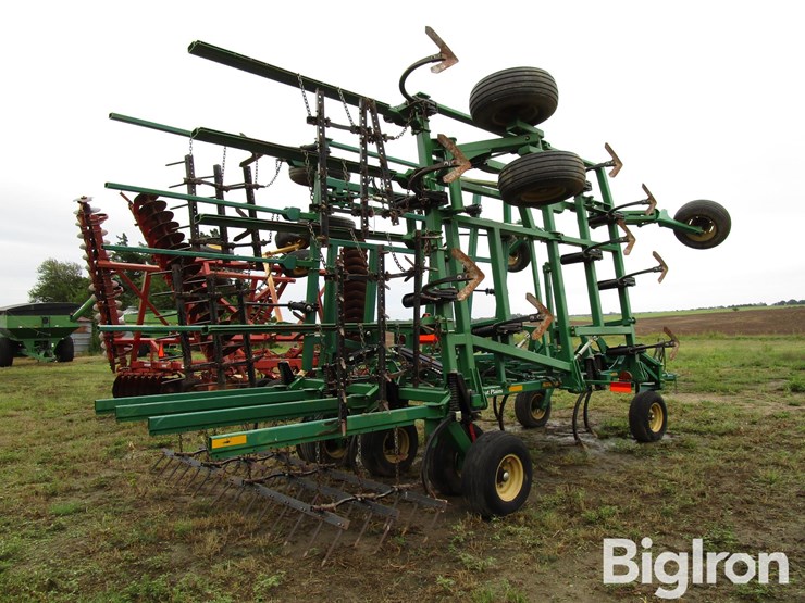 2018-great-plains-6327uc-12-27'-ultra-chisel-w/3-bar-harrow-image-5