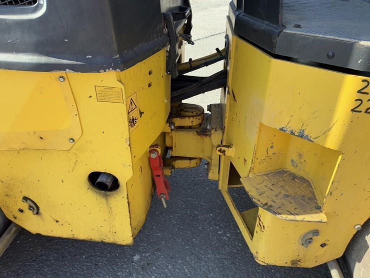 2017-bomag-bw120-image-10