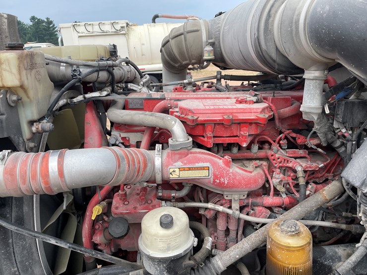 2011-peterbilt-365-image-79