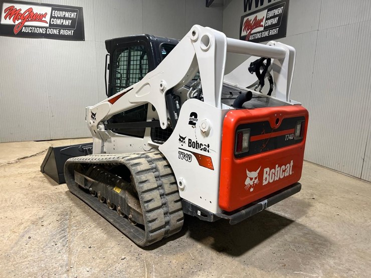 2023-bobcat-t740-image-3