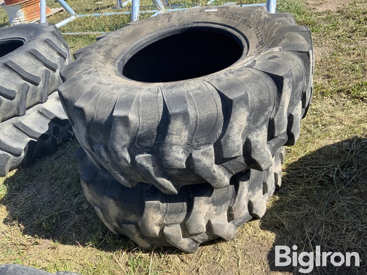 titan-18.2-26-tractor-tires-image-8
