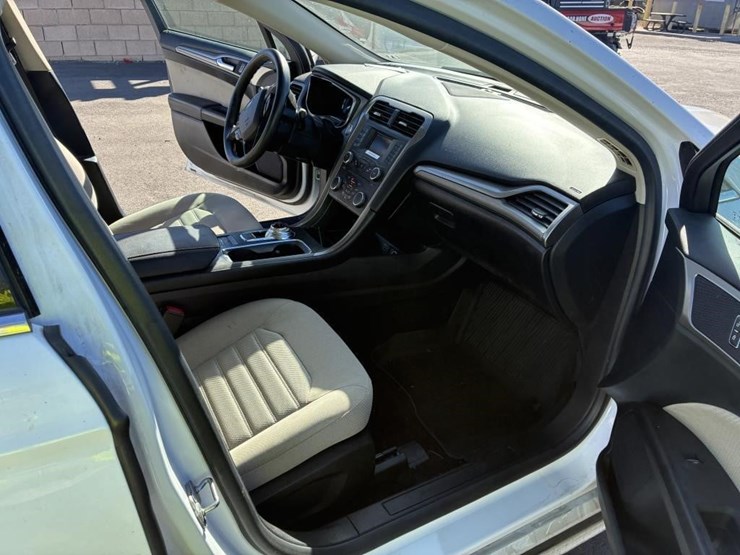 2018-ford-fusion-sedan-image-9