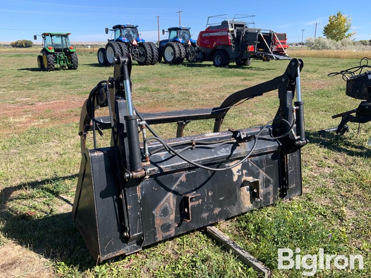 loader-bucket-&-grapple-image-7