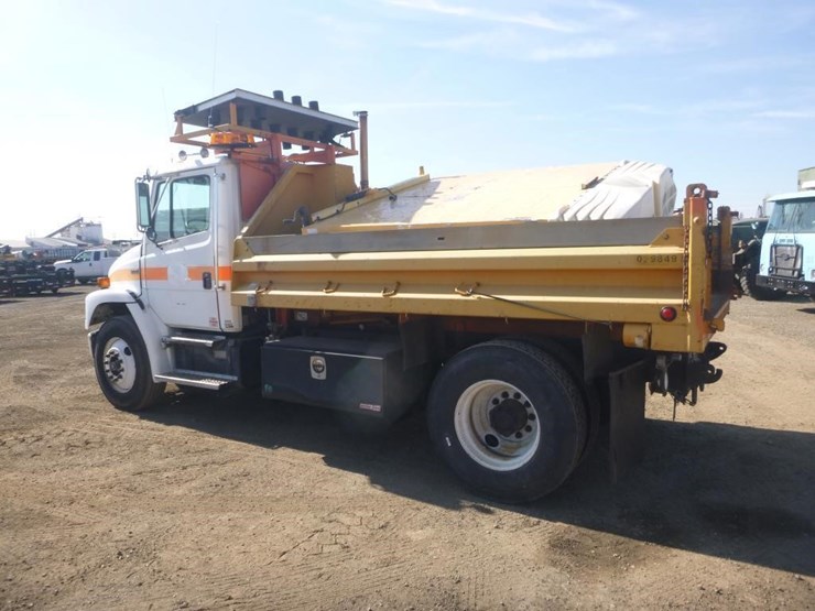 freightliner-fl70-image-4