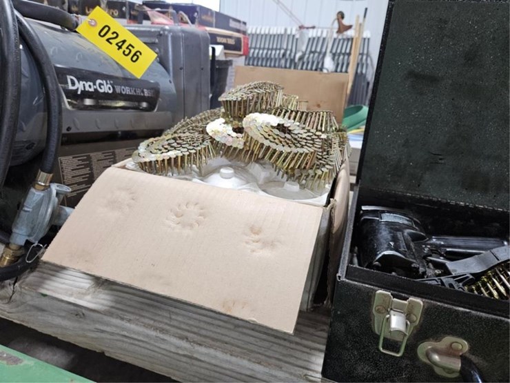 #2457-•-roofing-nail-gun-&-assorted-nails-image-3