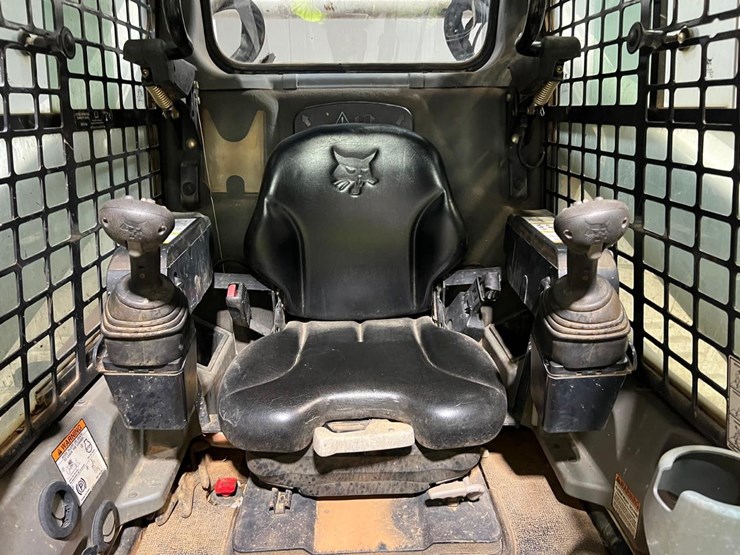 2016-bobcat-t650-image-21