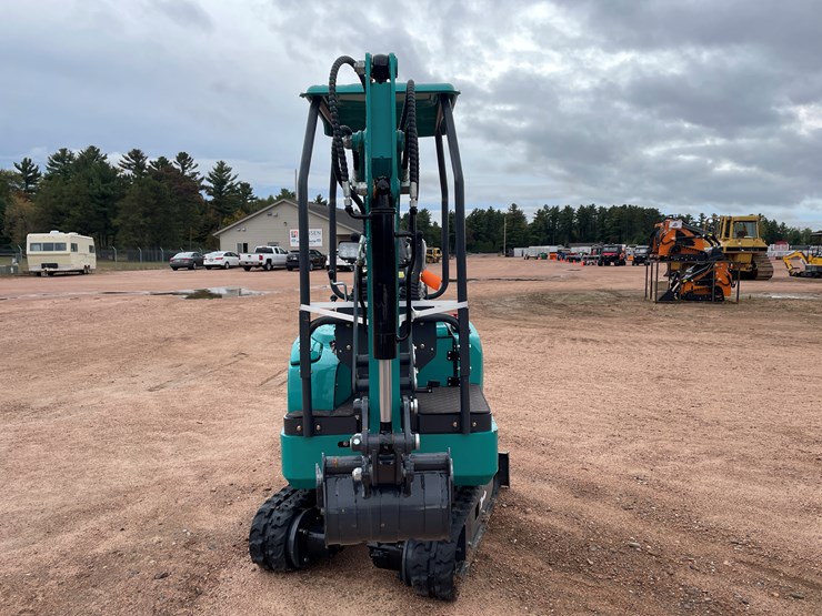 #1798-•-agt-qk16r-mini-excavator-image-2