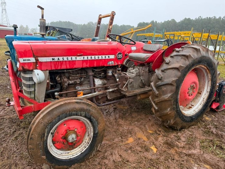 massey-ferguson-135-image-11