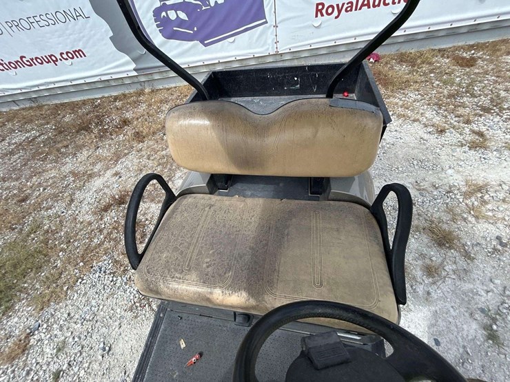 ez-go-electric-utility-cart-image-6