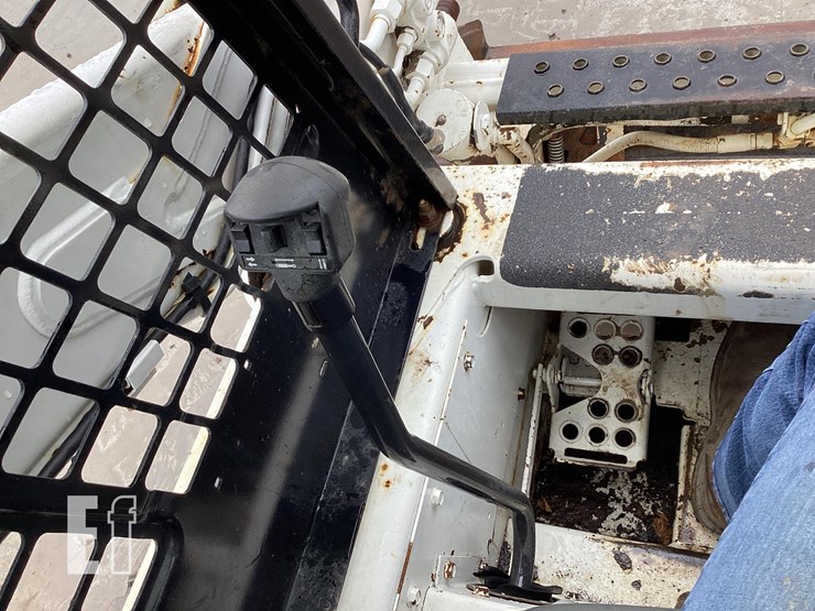 2005-bobcat-t190-image-15