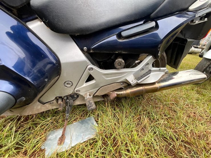 2004-honda-st-1300-motorcycle-(w/new-tires,-miles-image-14