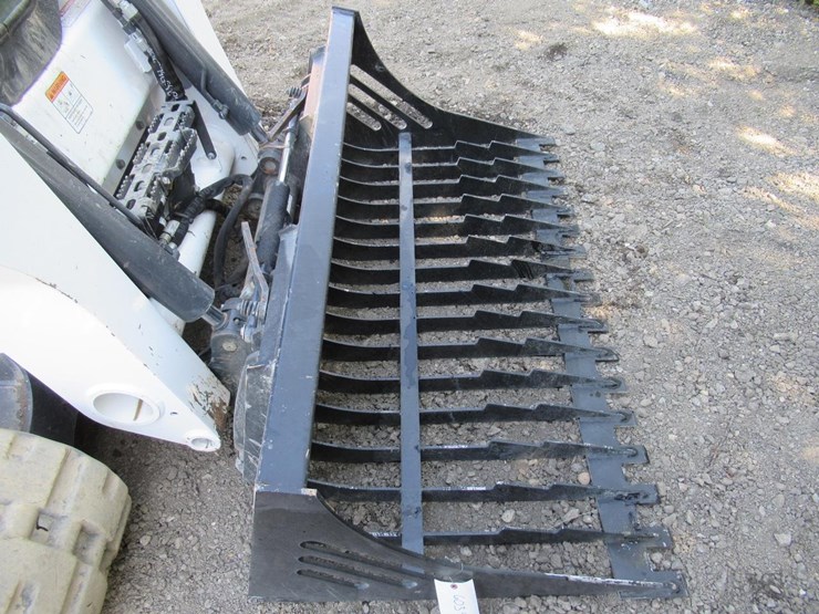wildcat-68"-skid-steer-skeleton-bucket-image-4
