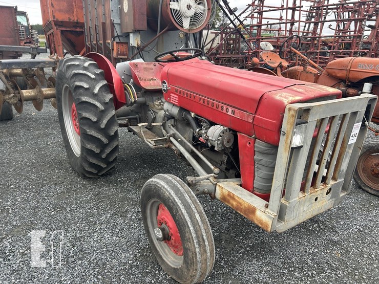 massey-ferguson-135-image-3