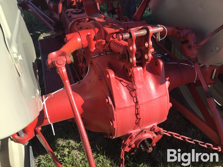 1946-ford-8n-image-12