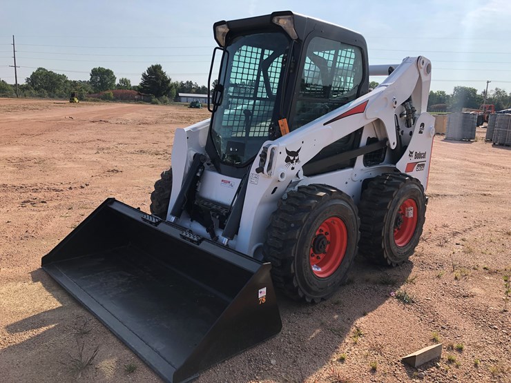 2014-bobcat-s650-image-1