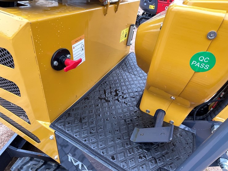 #1698-•-agt-mx12rx-mini-excavator-image-23