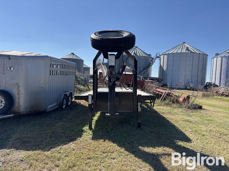 2015-travalong-t/a-gooseneck-flatbed-trailer-image-2