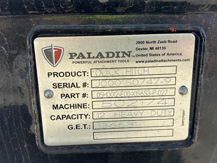 paladin-excavator-bucket-w/-teeth-12"-image-5