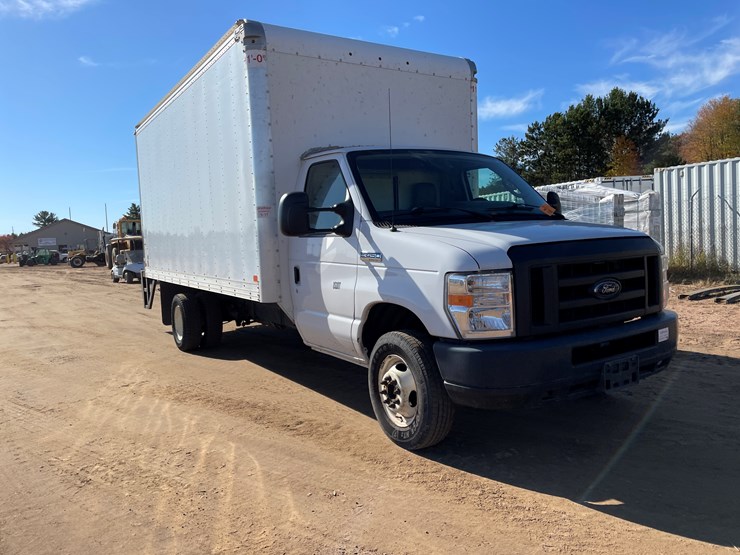 2018-ford-e450-image-3