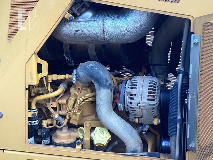 2017-deere-550k-lgp-image-13